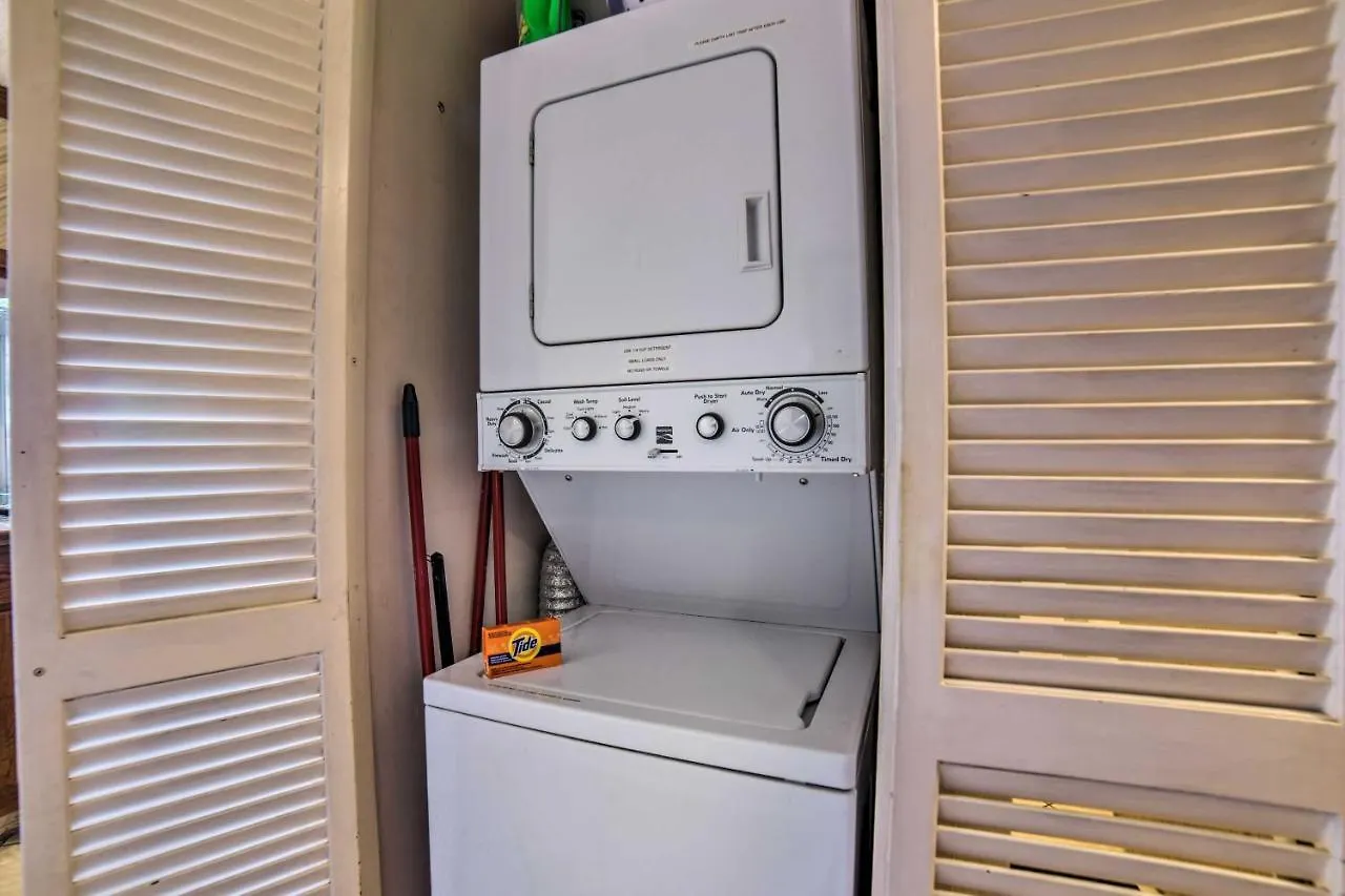 Apartment Beachfront Lahaina Condo Pool And Grill Access Kahana United States